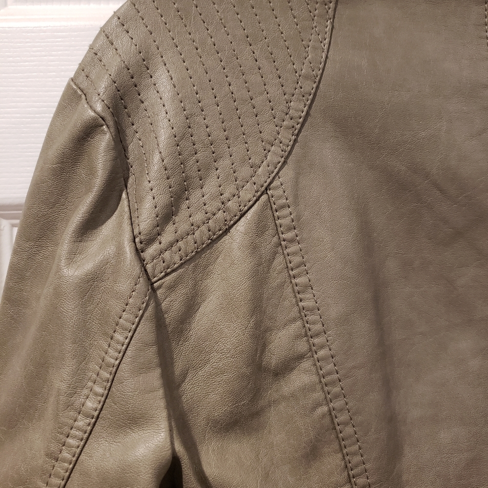 Moto Jacket - Picture 3 of 6